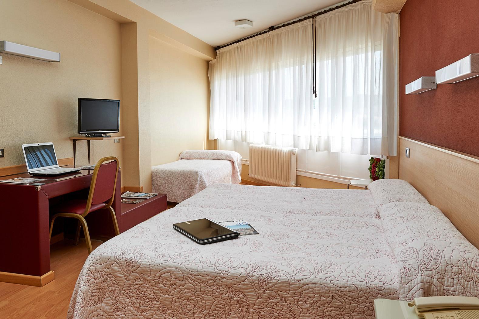 Hotel Alaiz Beriáin エクステリア 写真
